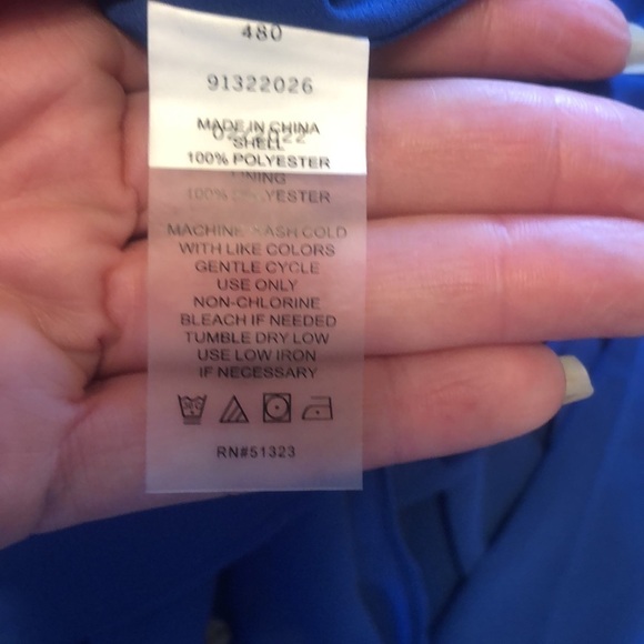 Vince Camuto Royal Blue Blouse Size Medium NWT - Picture 9 of 10